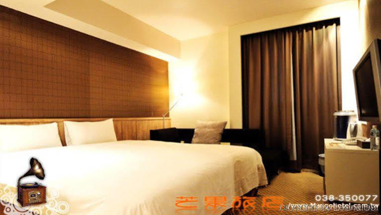 Roaders Hotel Dongda Hualien Buitenkant foto